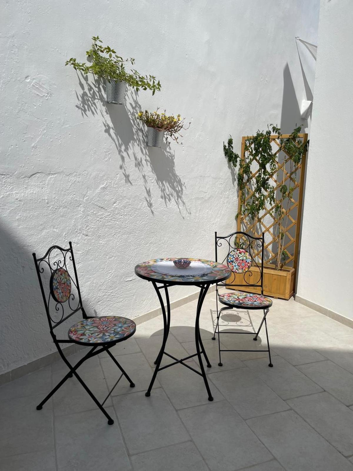 Cortile Carducci Hotel Racale Luaran gambar