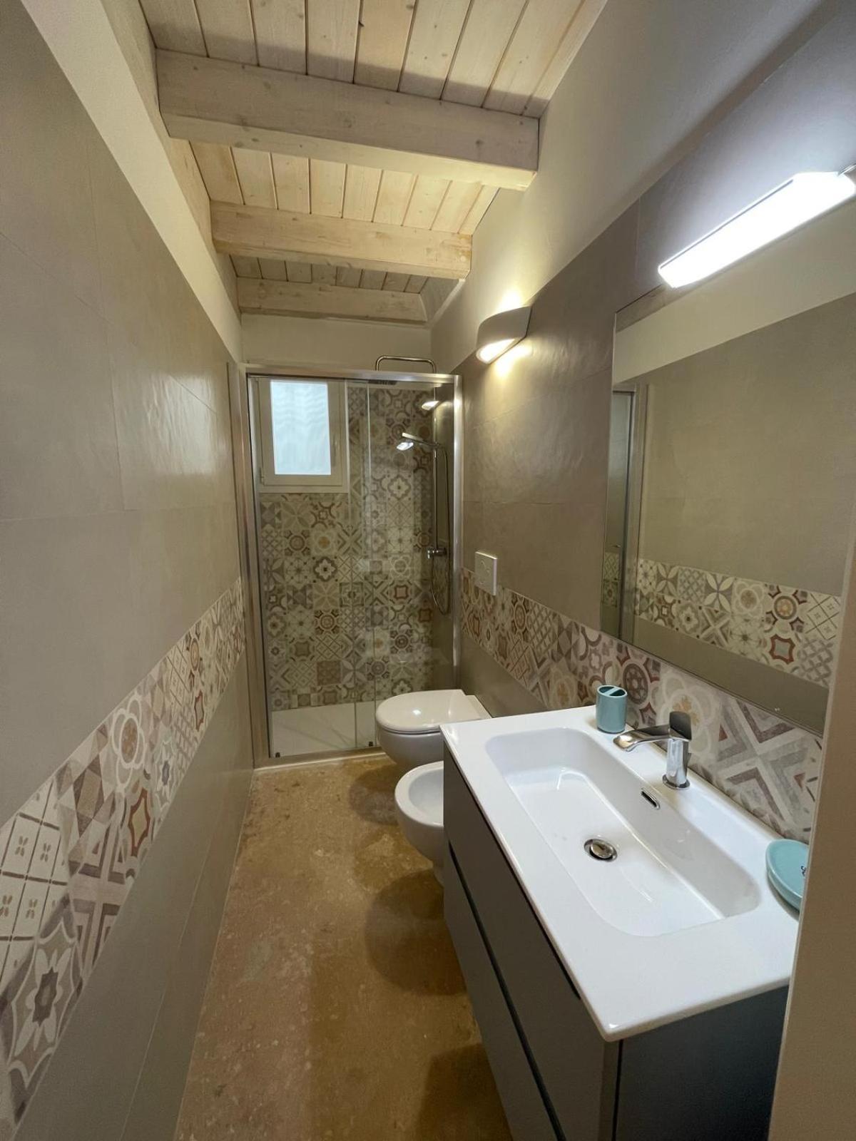 Cortile Carducci Hotel Racale Luaran gambar